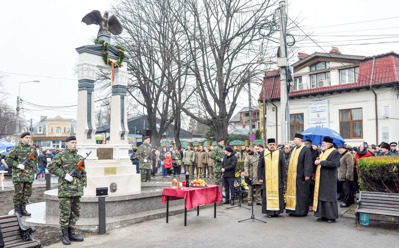 Monument al eroilor la Galați 24830