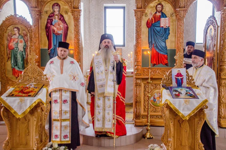 „Simțim nevoia prezenței în viața noastră a Maicii Domnului” 24739