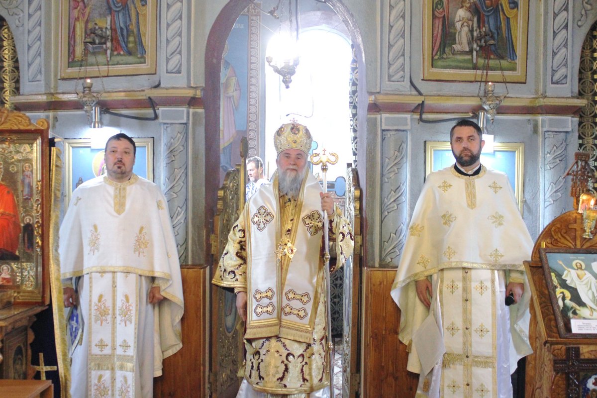 Slujire arhierească în Parohia Cârna - Dolj 24761