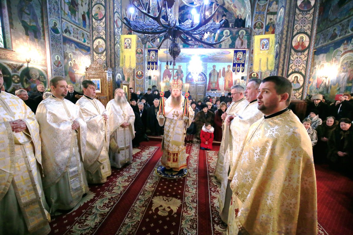 Slujiri arhierești în Duminica a 32-a după Rusalii 24751