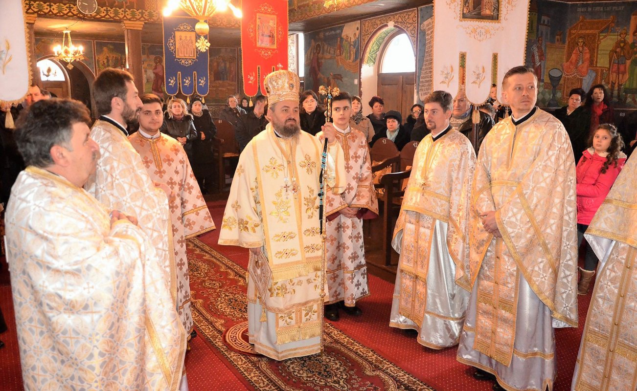 Slujiri arhierești în Duminica a 32-a după Rusalii 24752