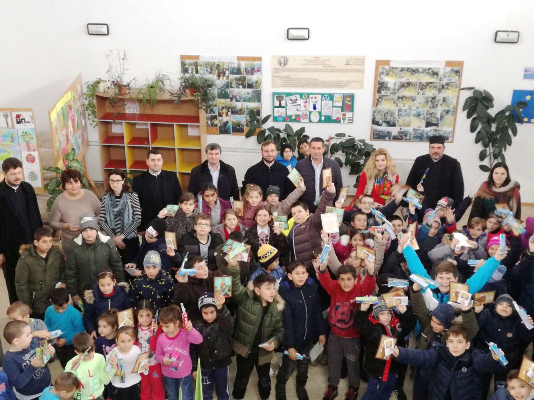 Campania „Zâmbete luminoase” în localitatea Bradu 24723