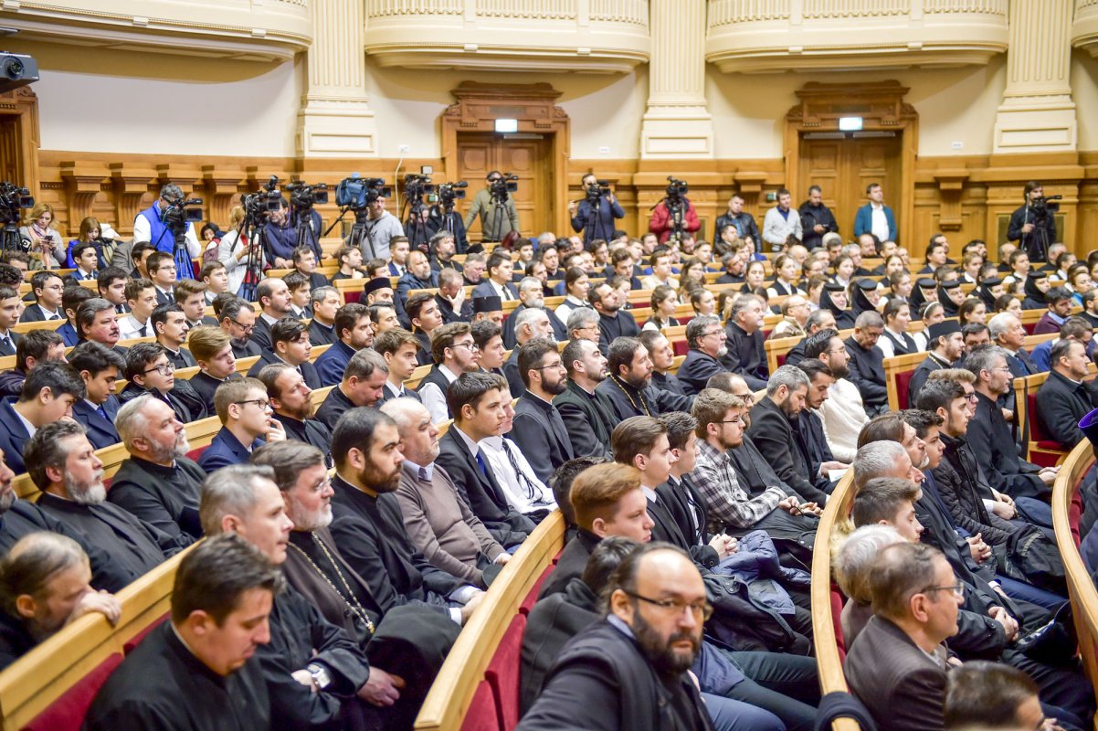 Eveniment academic pe Colina Bucuriei 24661