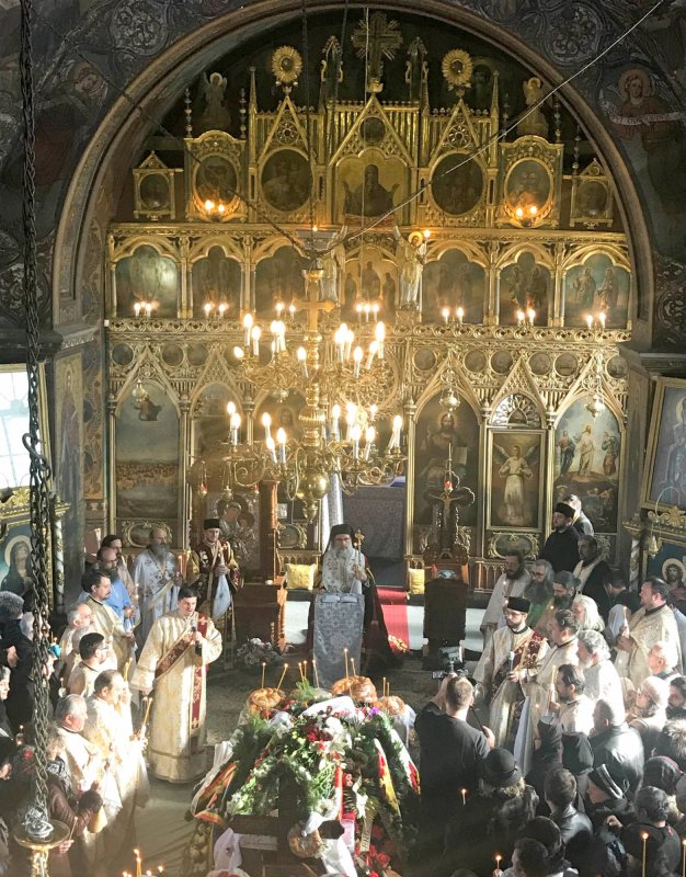 Aspazia Oțel Petrescu, condusă pe ultimul drum 24478