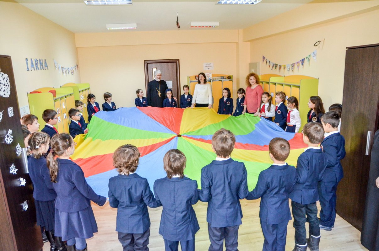 Educație sub ocrotirea Sfinților Trei Ierarhi 24386