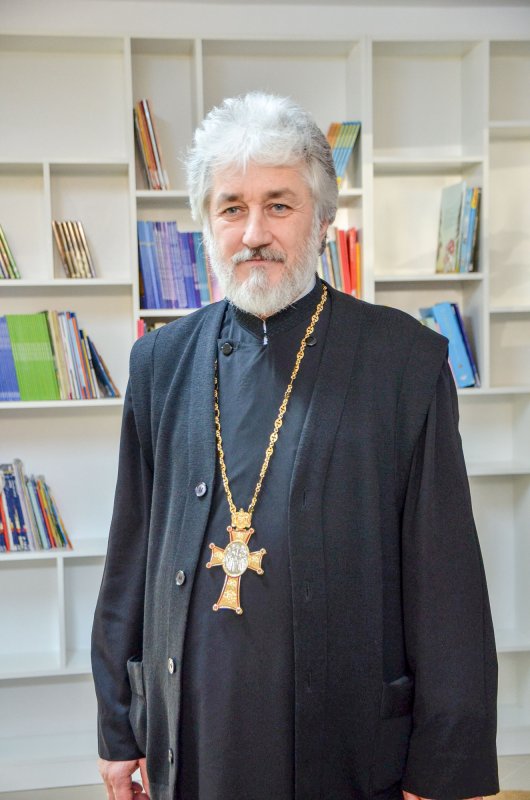 Educație sub ocrotirea Sfinților Trei Ierarhi 24387