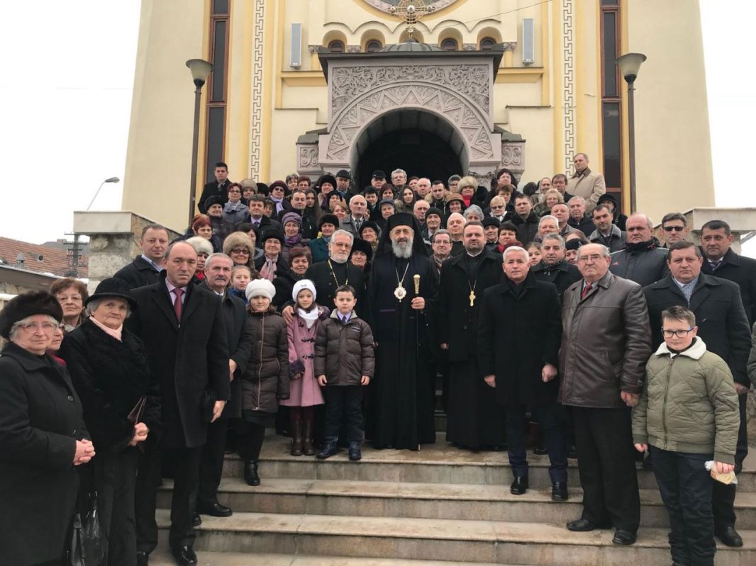 Slujiri arhiereşti, în Duminica Vameşului şi a Fariseului 24359