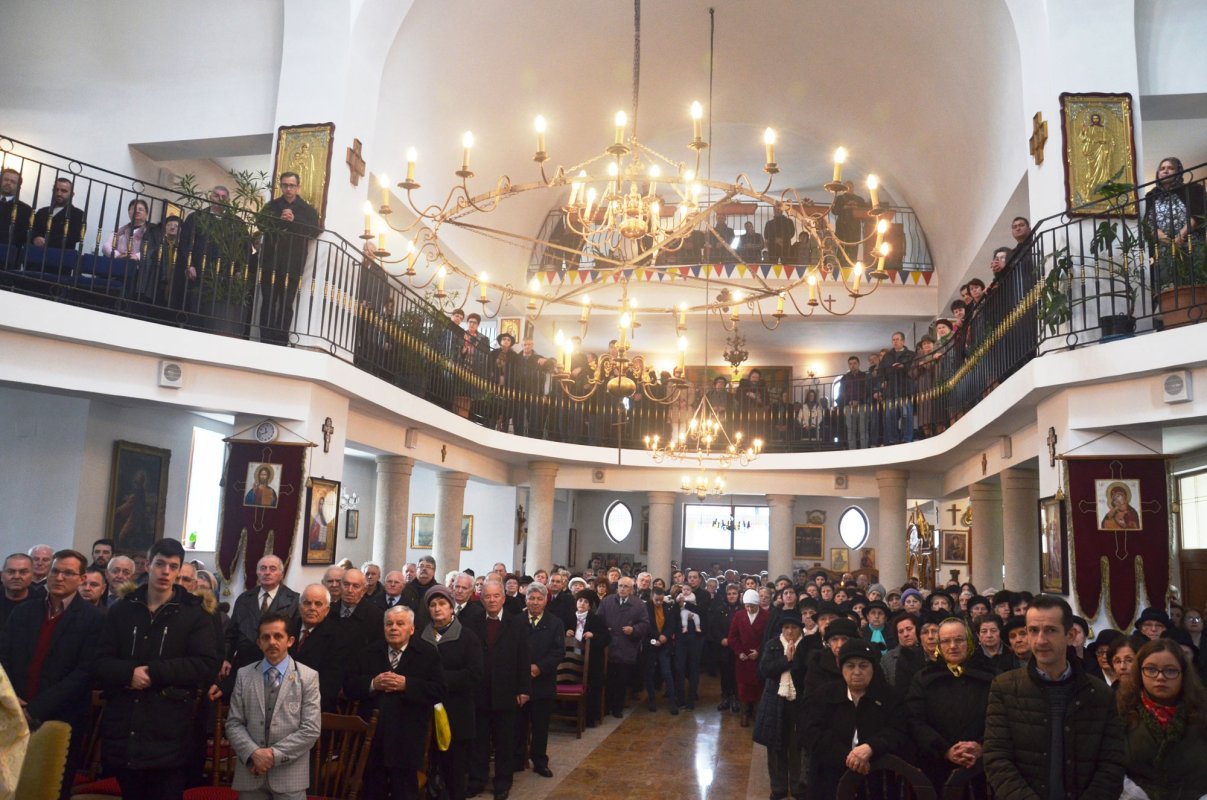 Slujiri arhiereşti, în Duminica Vameşului şi a Fariseului 24362