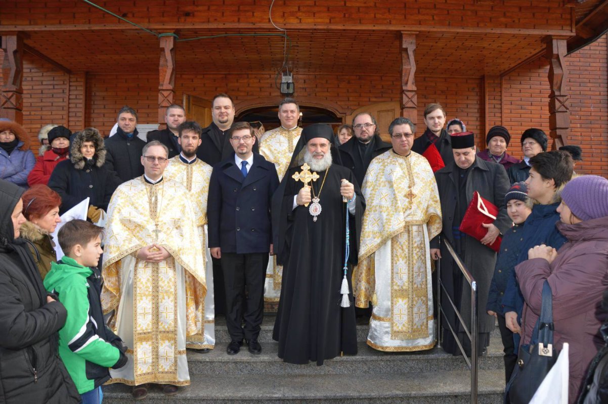 Liturghii arhierești în Moldova 24301