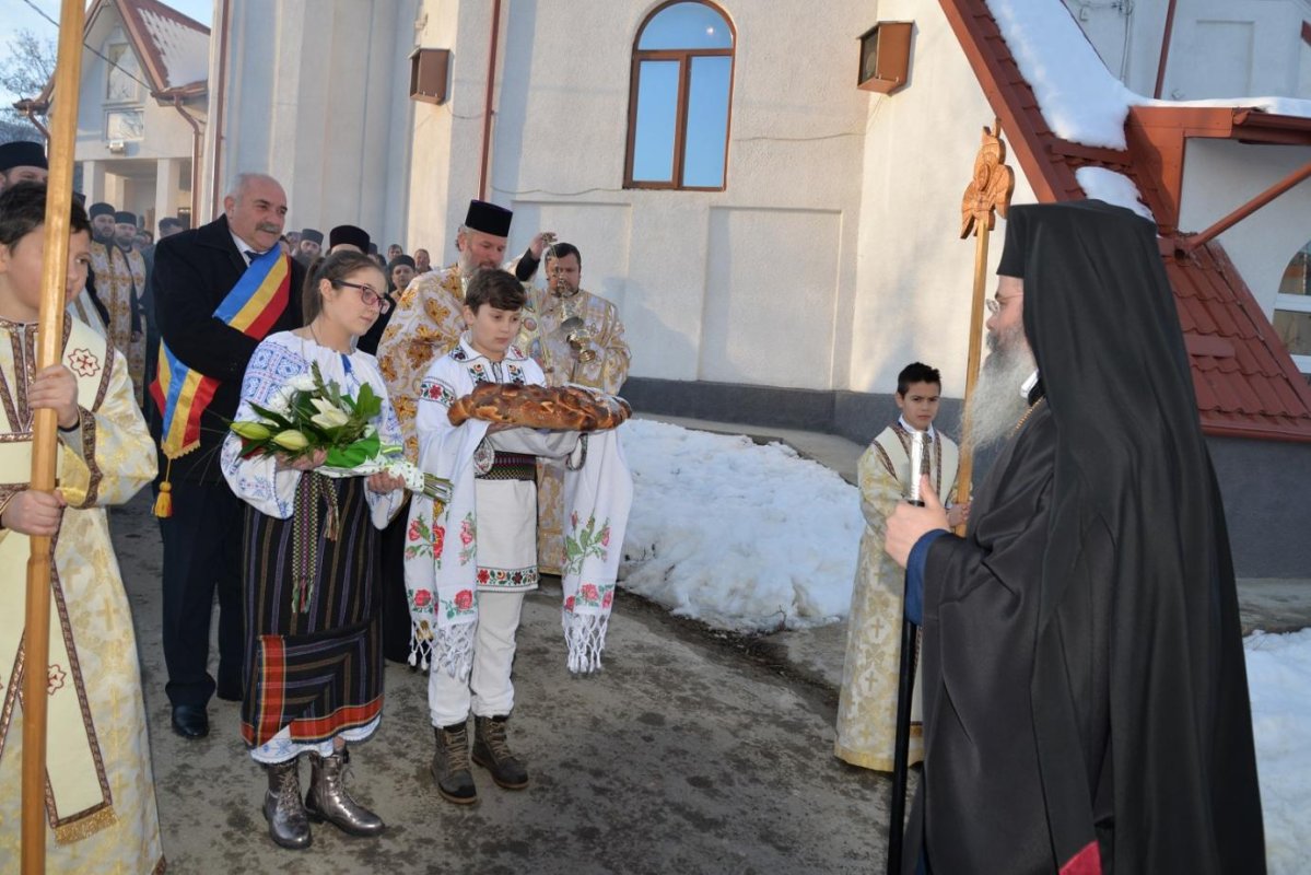 PS Ignatie a slujit Vecernia în Parohia Codăiești 24252