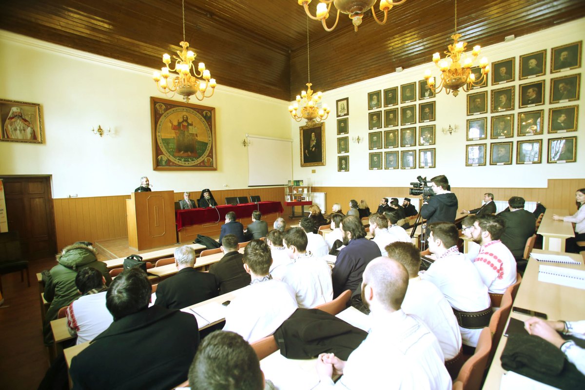 Sărbătoarea Sfinţilor Trei Ierarhi 24259