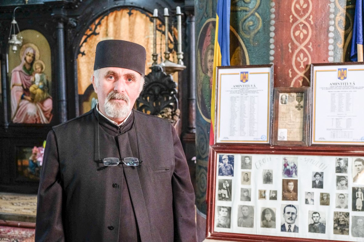 Muzeul preoților eroi din Parohia Radomirești 24094