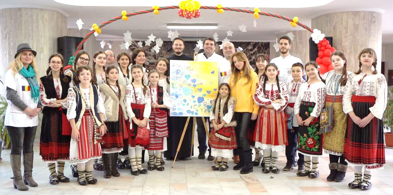 Spectacol pentru micuţii pacienţi de la Institutul Oncologic Bucureşti 24103