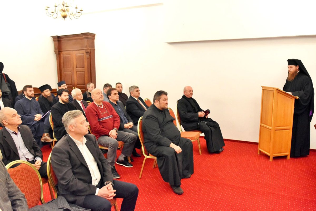 Adunarea eparhială a Arhiepiscopiei Râmnicului 24026