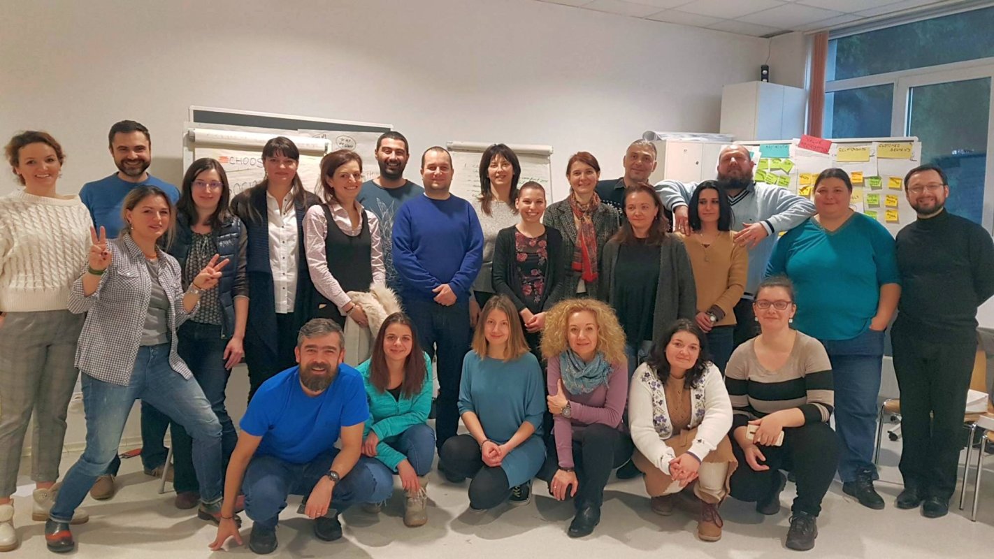 Personal specializat pentru servicii sociale de calitate în Europa de Est 24008