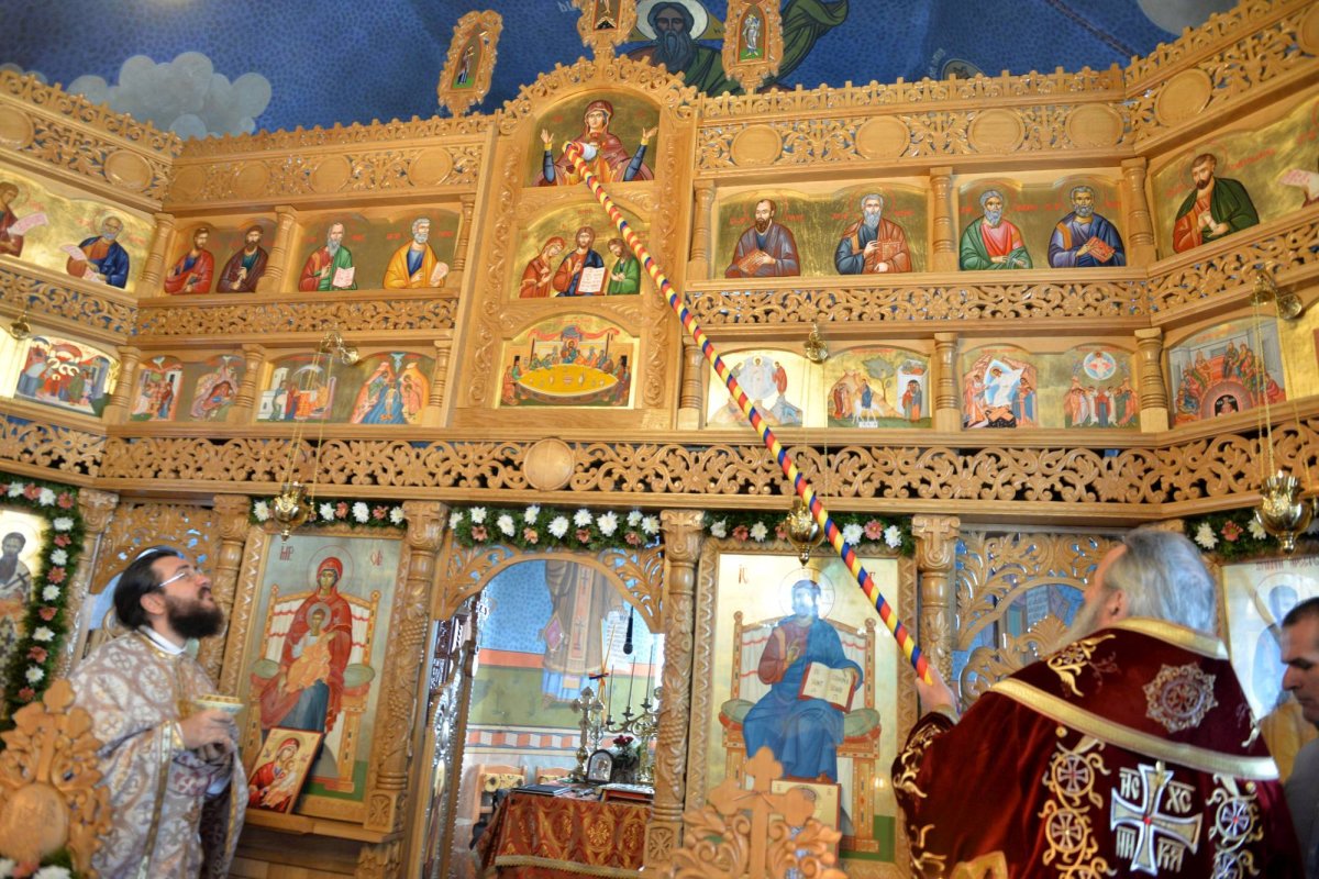 „Să L rugăm pe Dumnezeu să ne dea putere să nu L părăsim” 23993