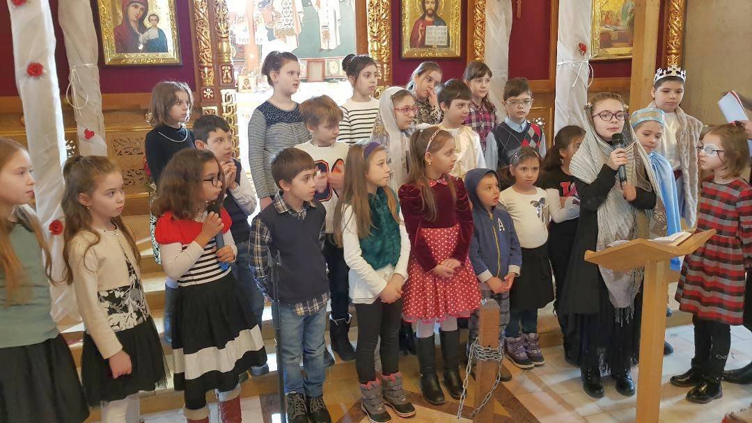 Simpozionul „Tinerii: un neam, o credință, o simțire” 23997