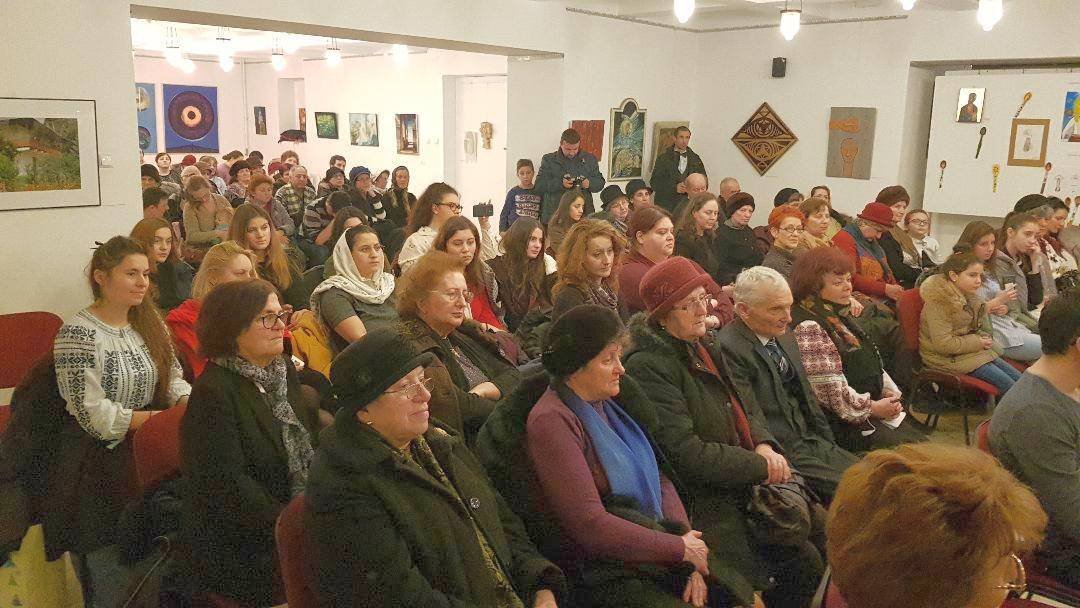 Simpozionul „Tinerii: un neam, o credință, o simțire” 24002