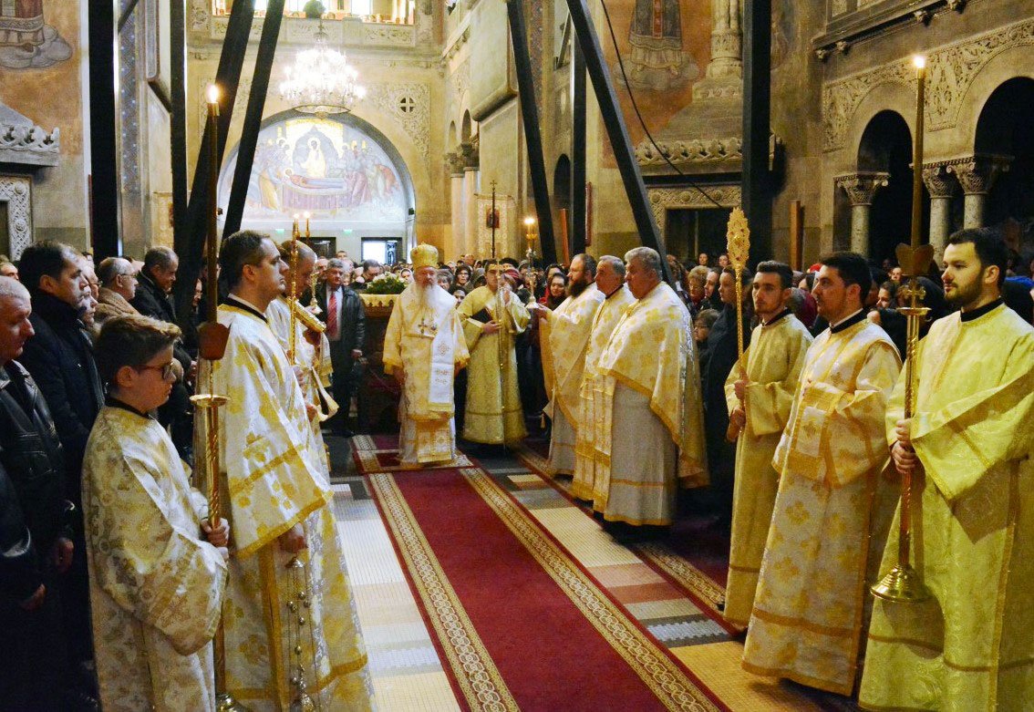 Slujiri arhiereşti în Duminica Întoarcerii Fiului risipitor 24011