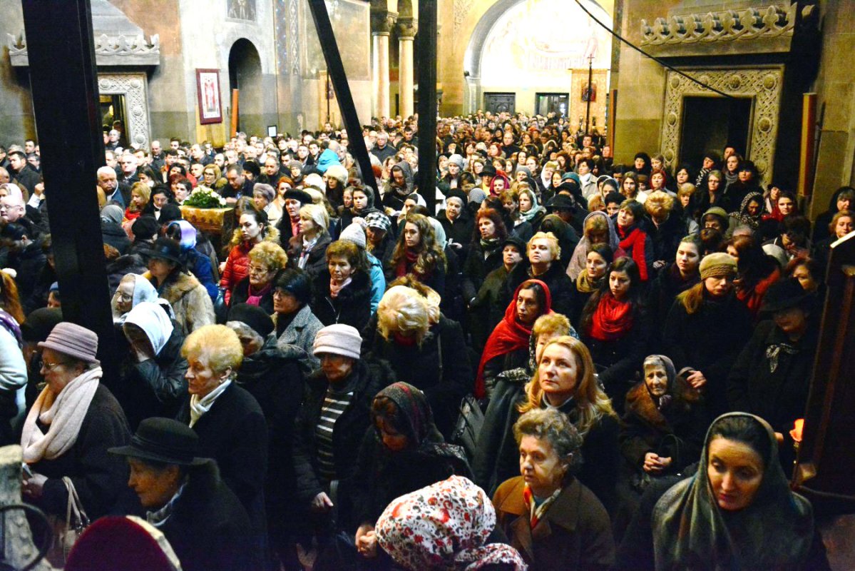 Slujiri arhiereşti în Duminica Întoarcerii Fiului risipitor 24012