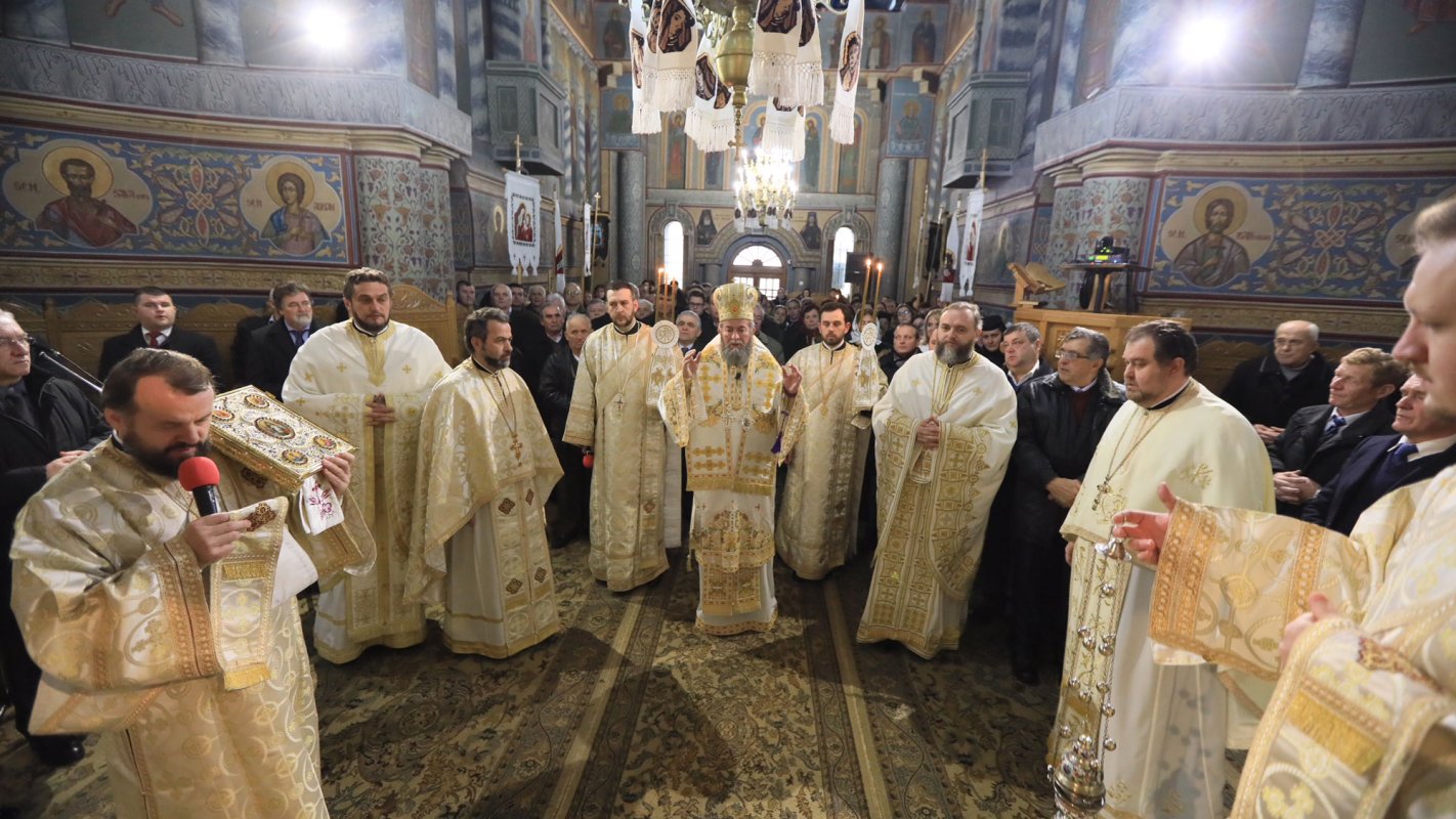 Slujiri arhiereşti în Duminica Întoarcerii Fiului risipitor 24019