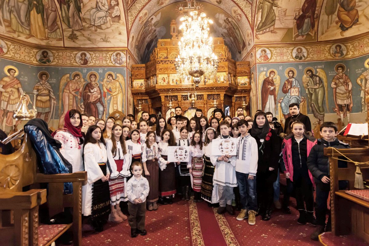 Tabără pentru 50 de tineri la Mănăstirea Izvorul Mureșului, Harghita 23951