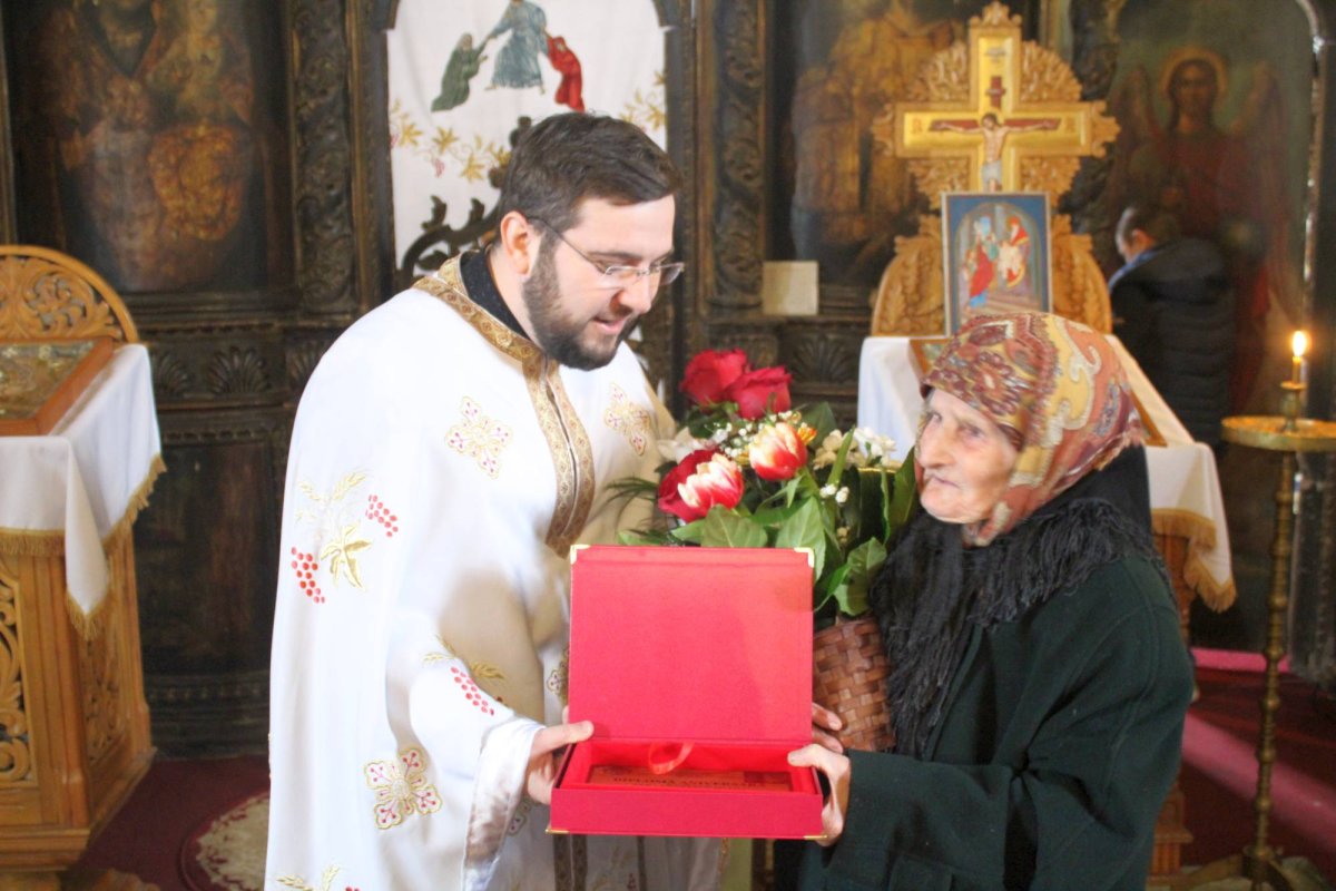 Moment festiv în Parohia Cucuteni - Lețcani 23895