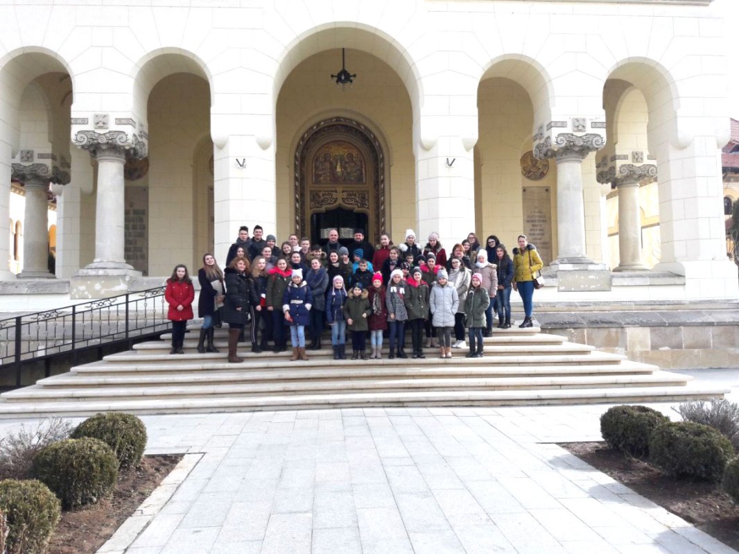 Excursie pentru tinerii din Parohia Rebra, Năsăud 23764