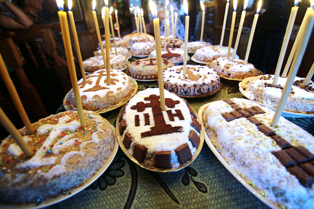 Rugăciuni şi pomeniri pentru strămoşii adormiți 23775