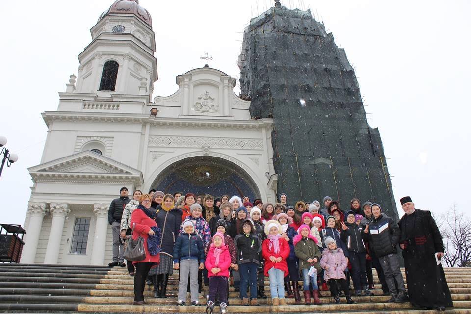 Zi de pelerinaj la Sfânta Parascheva 23750
