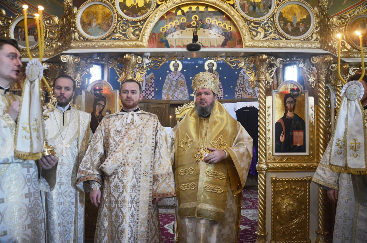 Slujiri arhiereşti, în Duminica Înfricoșătoarei Judecăți 23641