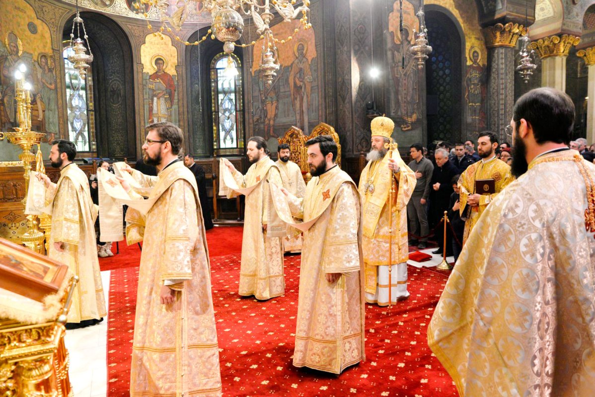 Slujiri arhierești în Muntenia și Dobrogea 23661