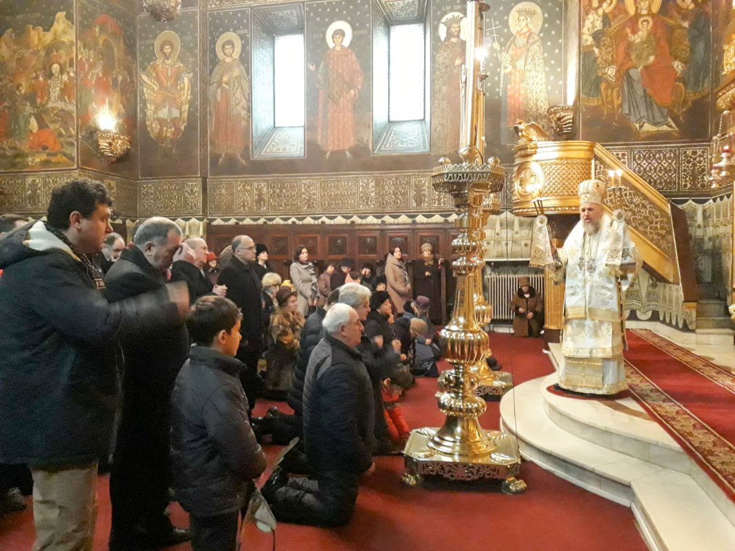 Slujiri arhierești în Muntenia și Dobrogea 23665