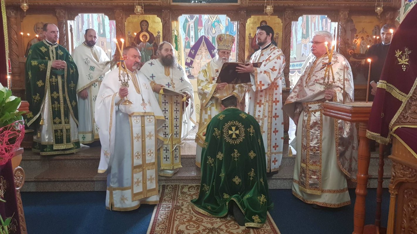 Slujbe arhiereşti în Mitropolia Moldovei şi Bucovinei 23577