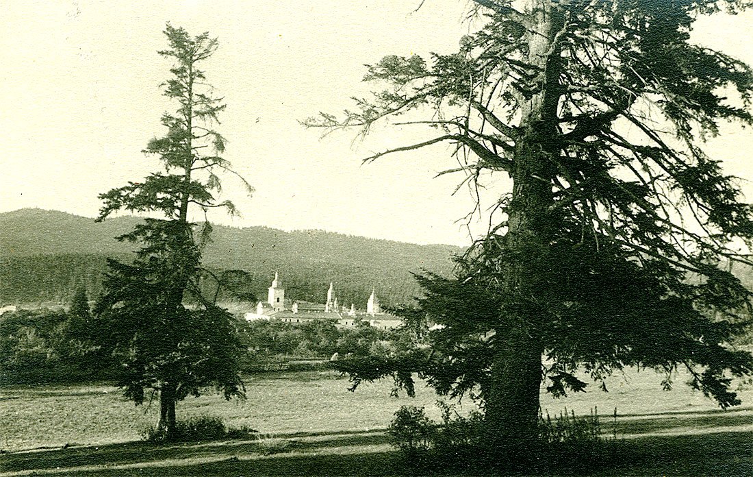 Căutând cărarea către voievodala mănăstire 23569