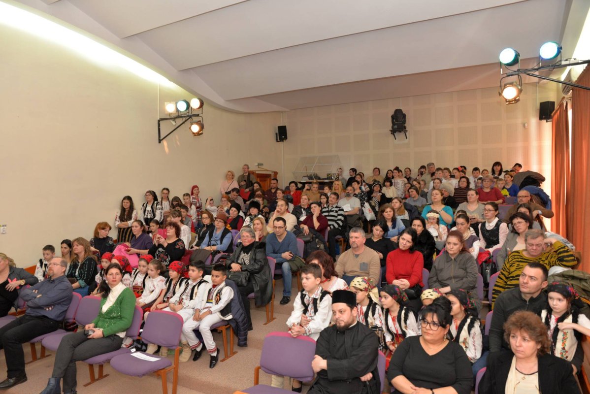Peste 350 de copii la etapa judeţeană a concursului „Din suflet de creştin“ 23341