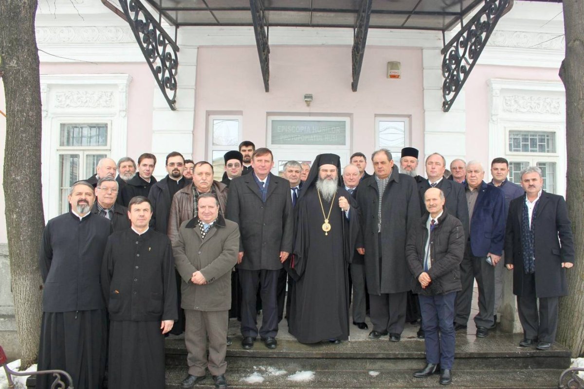Adunarea eparhială a Episcopiei Huşilor 23274