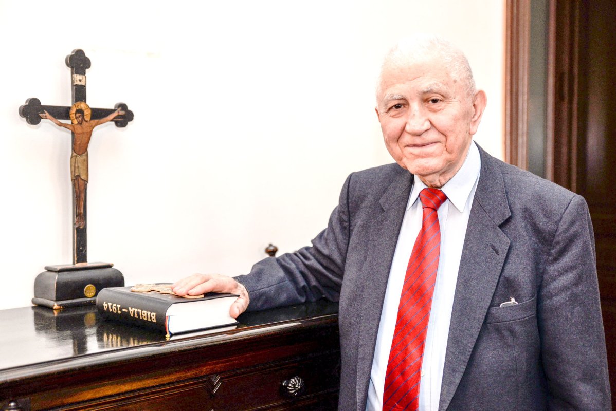 „La vârsta pe care o are, a îmbătrânit tinerește” 23317