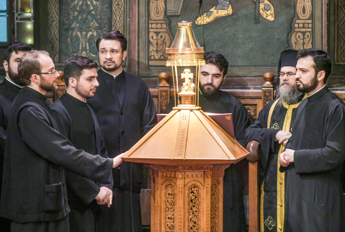 „Participăm tainic la postul de 40 de zile al Domnului” 23243