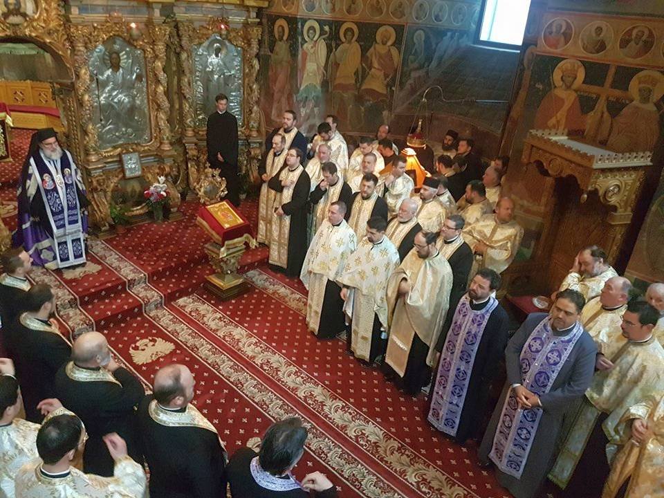 Slujbe arhiereşti în Duminica Izgonirii lui Adam din Rai 23209