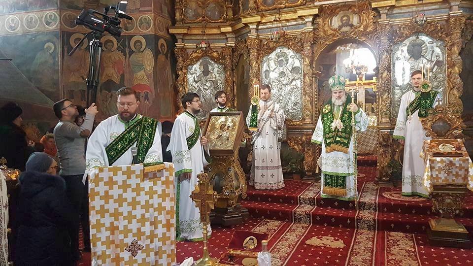 Slujbe arhiereşti în Duminica Izgonirii lui Adam din Rai 23211