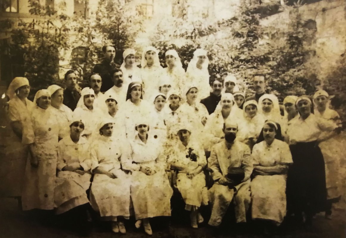 Misiunea Franceză, „o bulă de oxigen pentru un trup muribund” 23197