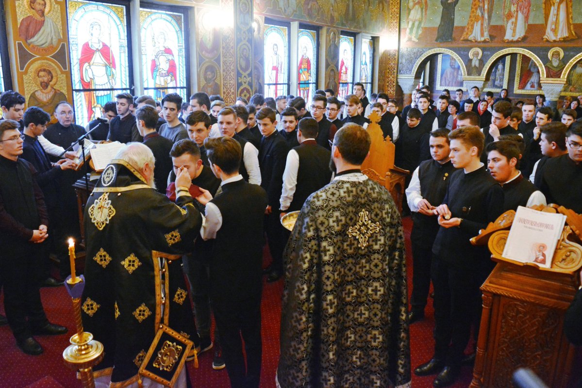 Liturghie arhierească la Seminarul Teologic clujean 22969