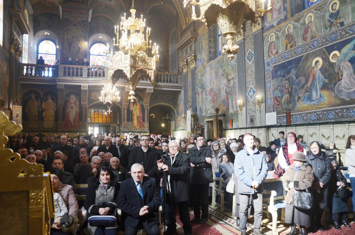 Slujiri arhiereşti în Duminica Ortodoxiei 22909