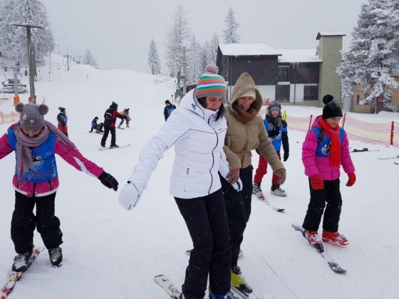 Elevi din Parohia Marpod, Agnita, au participat la cursuri de schi 22812