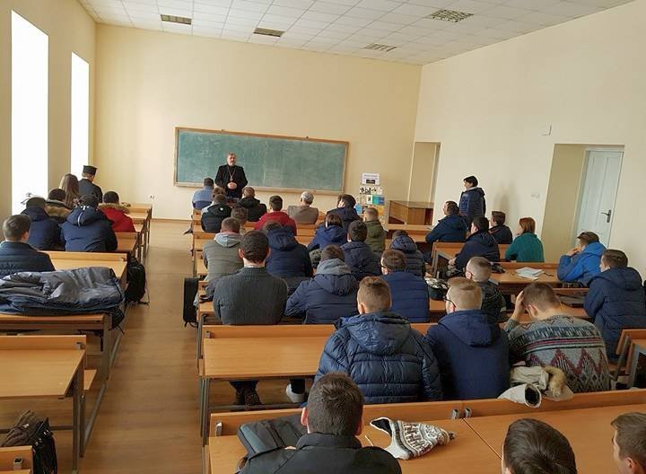 Conferinţă la Chişinău cu titlul „Tinerii creştini în faţa provocărilor secularizante ale lumii de astăzi“ 22736