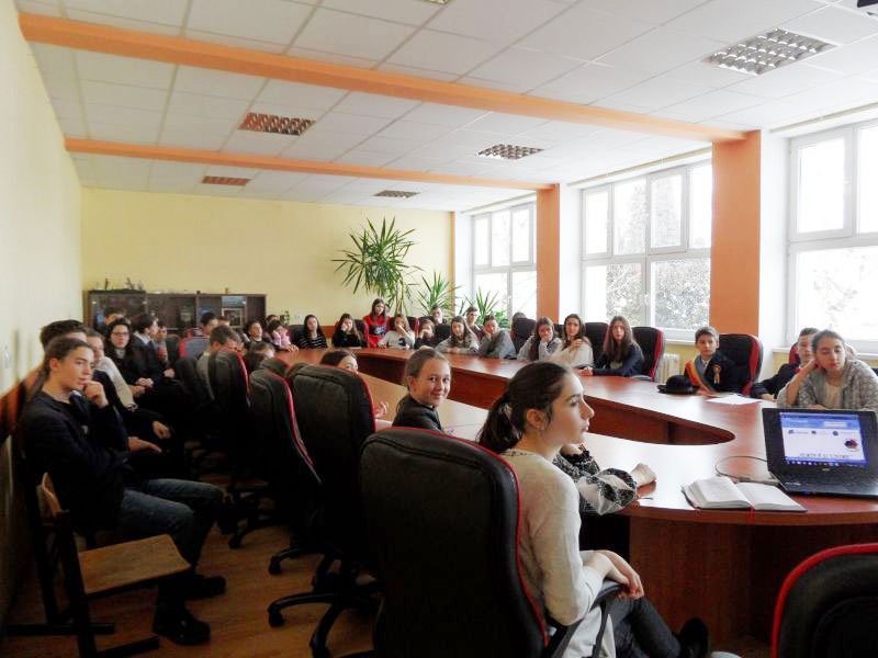 Proiectul „Jertfă și Unire” prezentat la Liceul „Andrei Mureșanu” din Brașov 22743