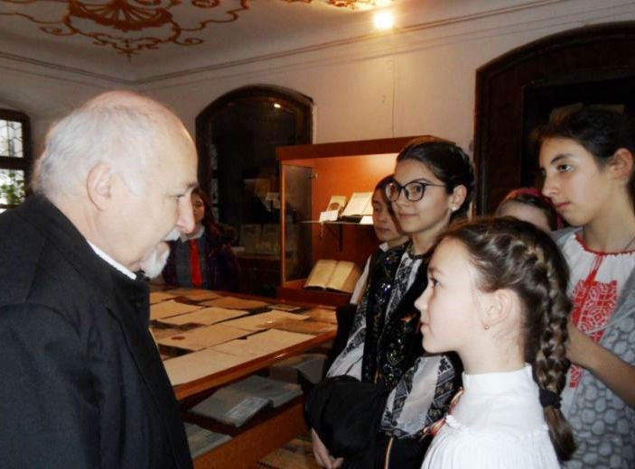 Proiectul „Jertfă și Unire” prezentat la Liceul „Andrei Mureșanu” din Brașov 22744