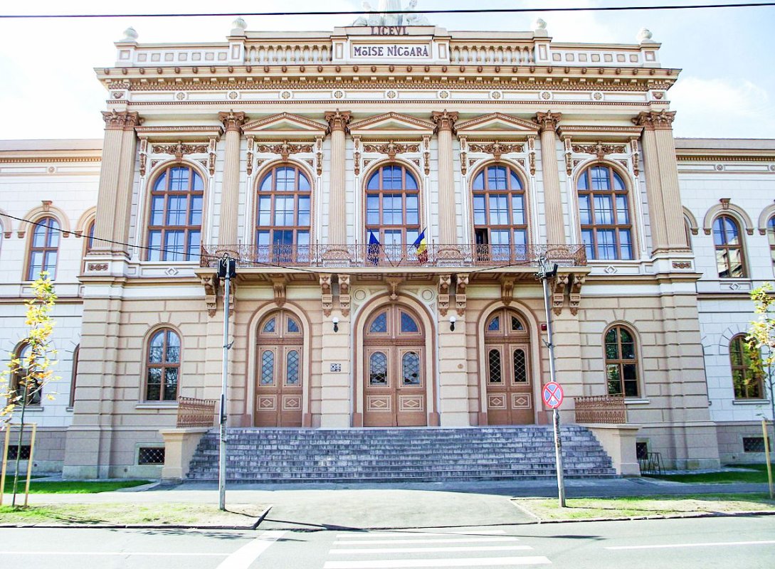 Activitate interdisciplinară şi transdisciplinară la Colegiul Naţional „Mosie Nicoară” din Arad 22705