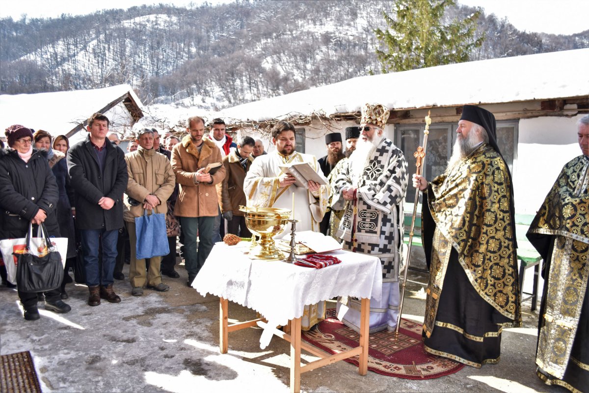 Liturghie arhierească în ctitoria Sfântului Nicodim 22571